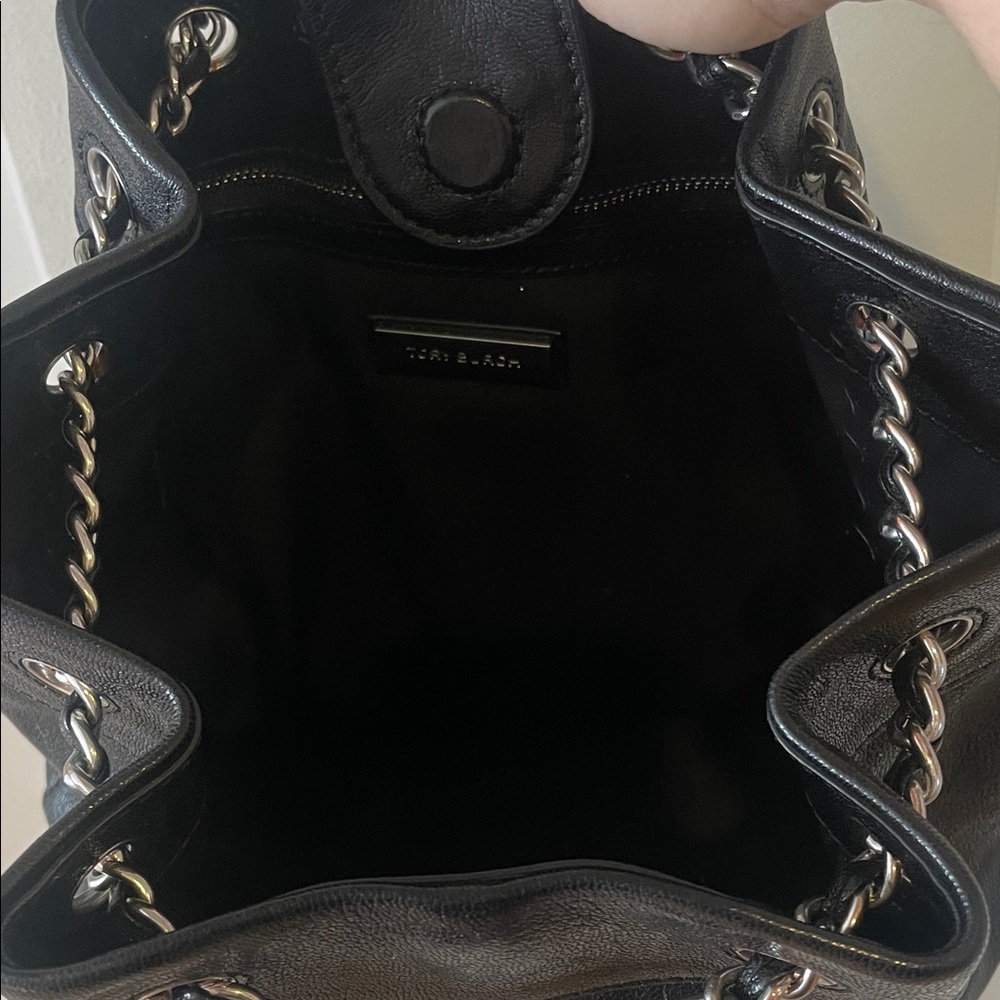 TORY BURCH Black Leather Tote Bag - Picture 6 of 11